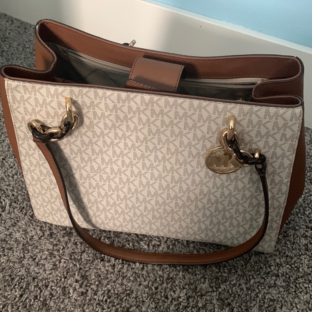 MK Purse
